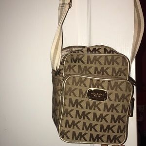 Authentic Michael kors crossbody